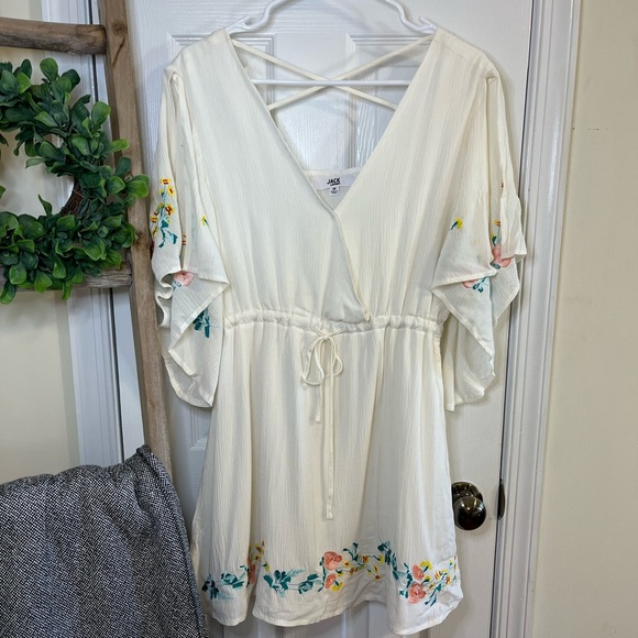Jack by BB Dakota Dresses & Skirts - Jack by BB Dakota Gwendolyn Dress With Embroidery